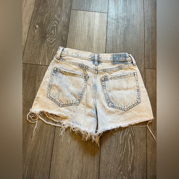 Abercrombie & Fitch Annie High Rise Distressed Acid Washed Shorts Size 26 / 2 - Picture 5 of 8